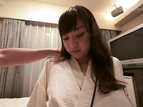 امرأة سمراء لديها افلام سكس عربي للكبار فقط كس لطيف هو الحصول على مهبلها مارس الجنس